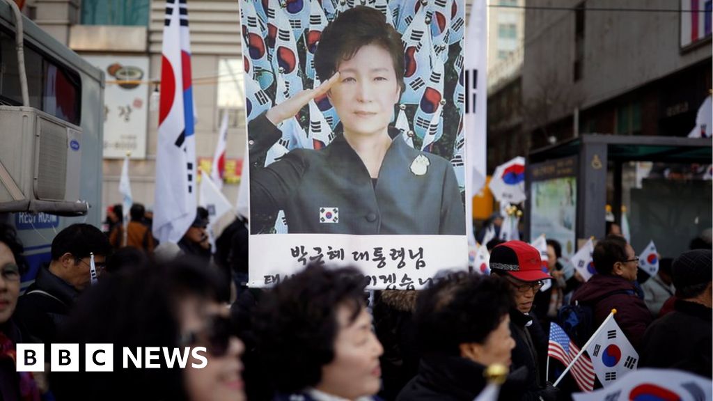 South Korea Scandal President Park Geun Hye To Discover Fate Bbc News 0677
