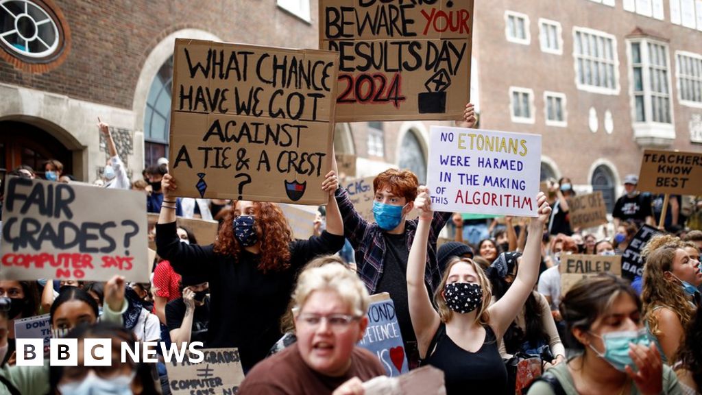 A-level results: 'Huge mess' as exams appeal guidance withdrawn