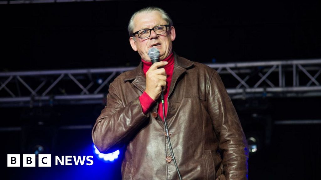 John Shuttleworth cave concert abandoned due to cliff rescue