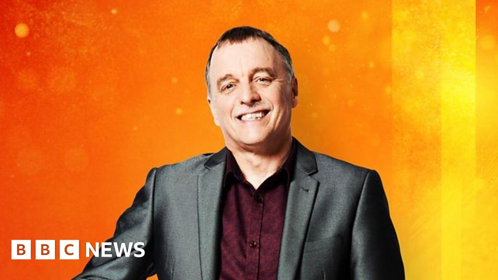 Gary Lineker: BBC Radio Wales’ Call Rob Phillips show cancelled