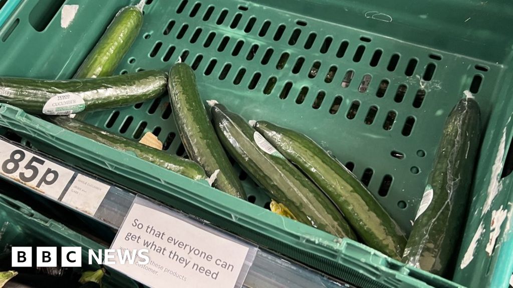 Fruit And Vegetable Shortage Could Last Until May Say Growers Bbc News 