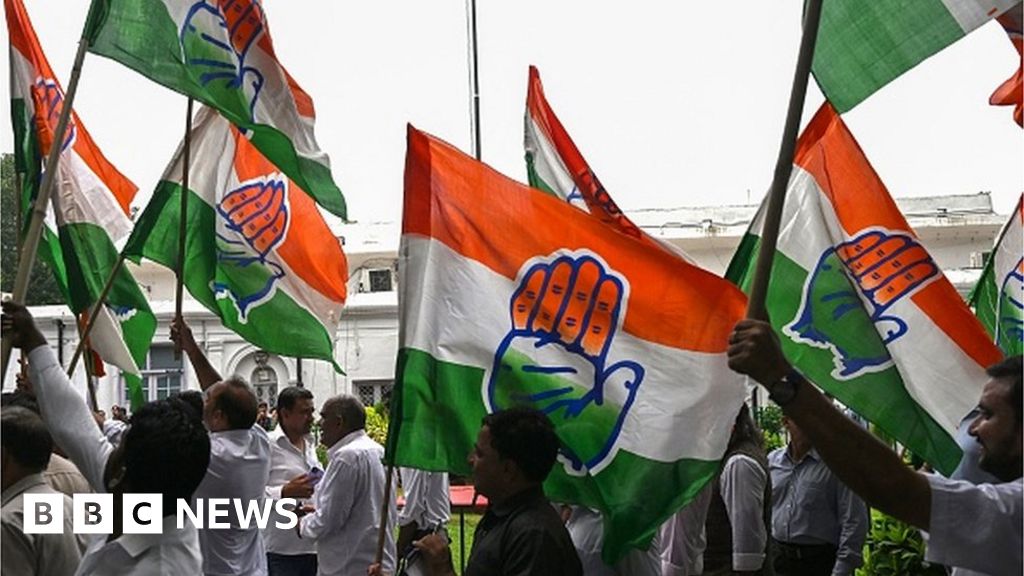 Индия основната опозиционна Конгресна партия казва че нейните банкови сметки