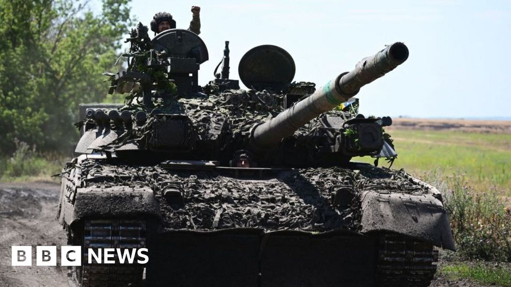 Ukraine war: Czech crowdfunding buys ‘Tomas the tank’ for Ukraine