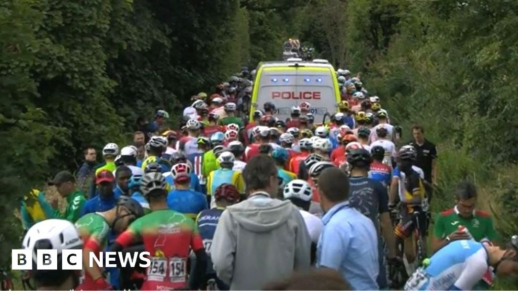 Protest Interrupts UCI Cycling World Championships Men’s Elite Road Race in Scotland