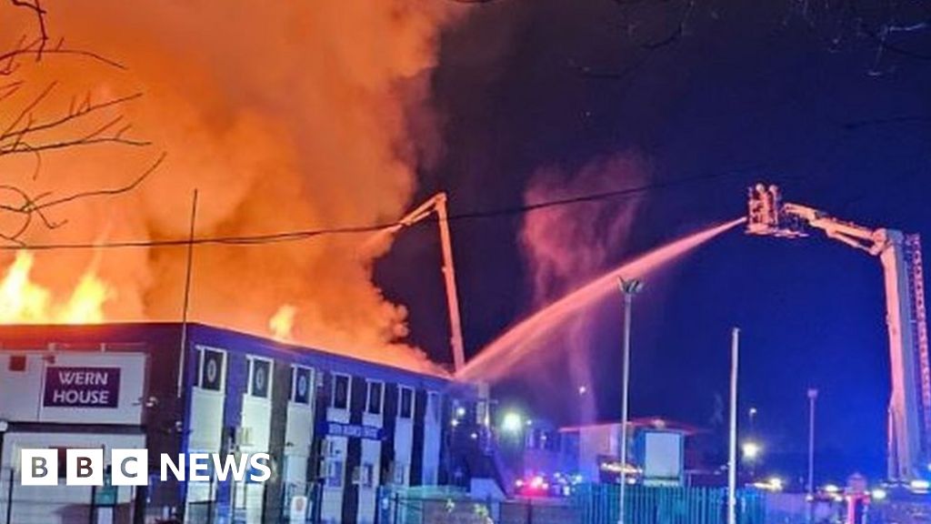 Newport: Nursery burns down in huge industrial estate fire 