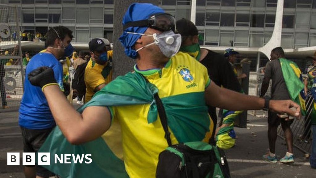 Brazilian reporter: People were running