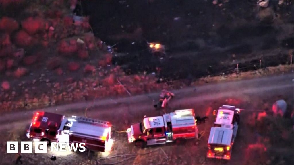 Калифорния: Трима загинаха при катастрофа с хеликоптер за гасене на пожар