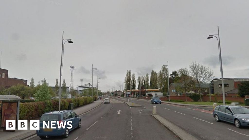 Five weeks of Wrexham roadworks begin on Mold Road BBC News