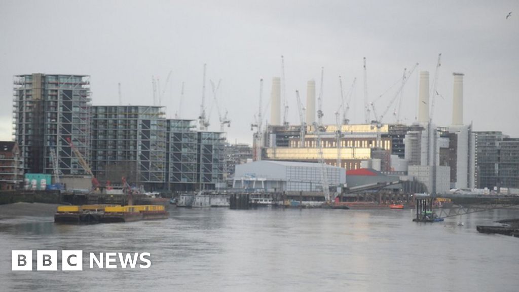 Coronavirus: 'I hated my flat during lockdown'