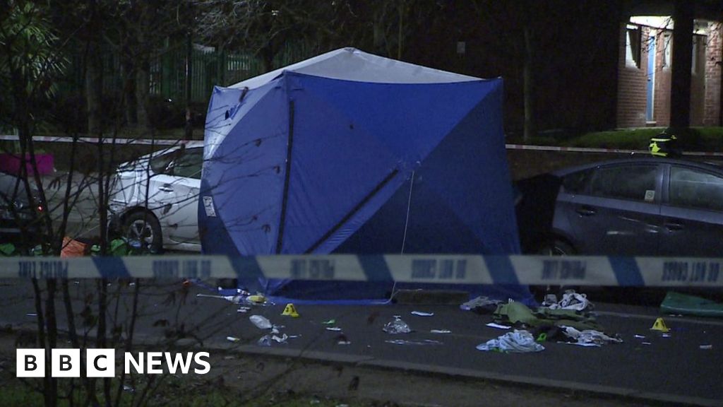 Woolwich Boy, 8, dies and three hurt in motorcycle crash BBC News