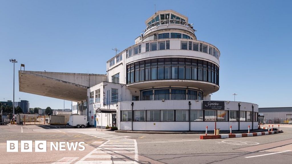 Listed status for airport terminal in Birmingham  BBC News