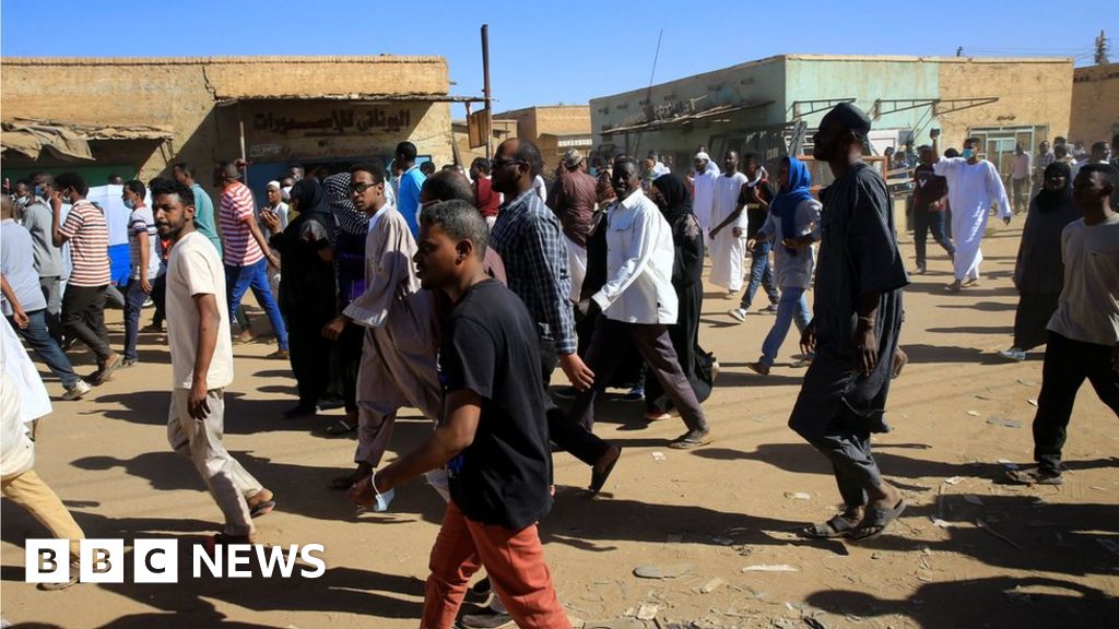 Sudan worshippers turn on imam amid unrest