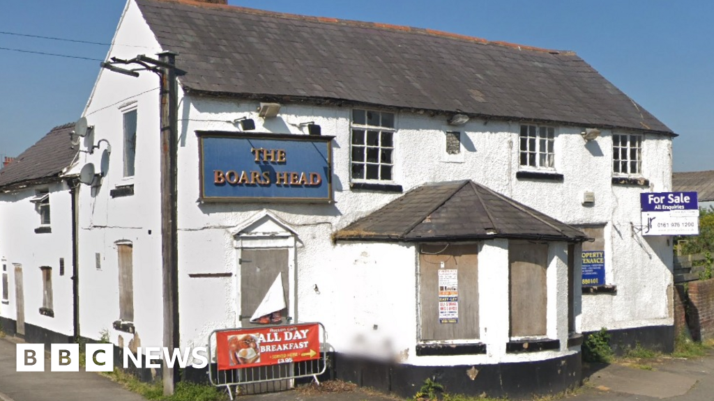 Demolition of Boar's Head pub in Ewloe put on hold
