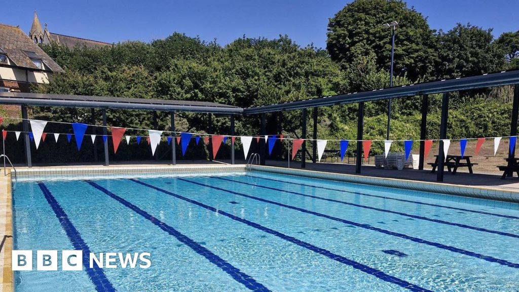 Teignmouth Lido Reopens After Community Campaign Against Closure