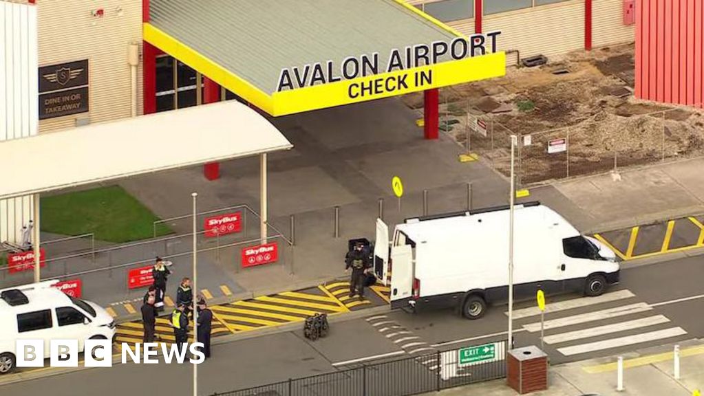 Laser hair removal device sparks bomb scare at Melbourne airport