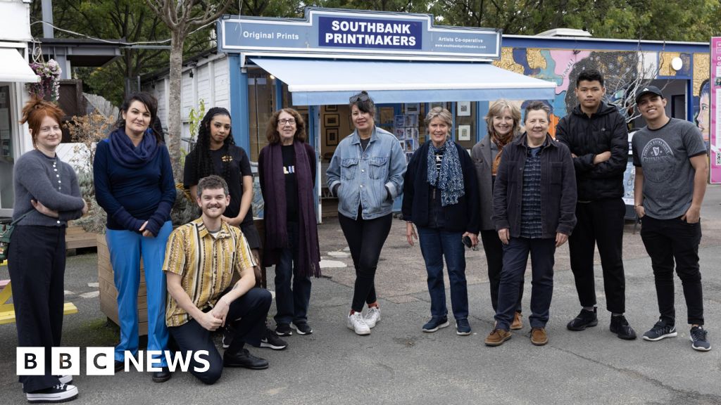 Final Christmas for traders at Gabriel's Wharf