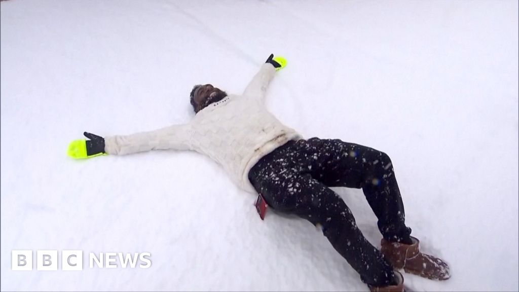 Watch: Australians play in snowy winter wonderland