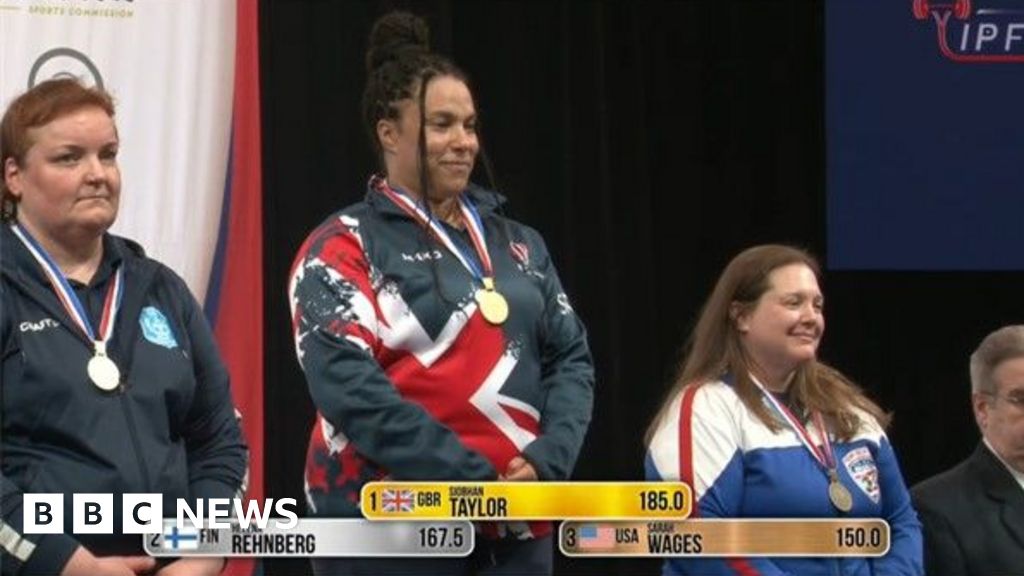 Intensive Care Nurse Wins World Powerlifting Championship