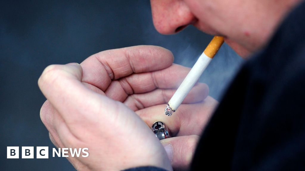 Bristol University: New smartwatch app 'could help smokers quit'