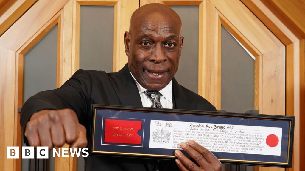 Frank Bruno given freedom of the City of London