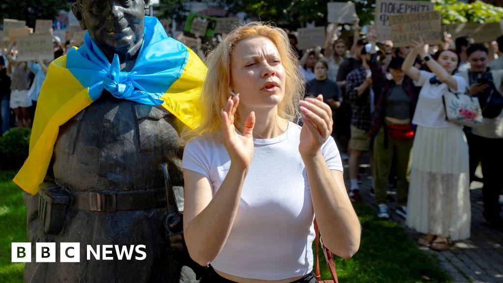Protests in Ukrainian cities against Zelensky's removal of defence minister Fedorov