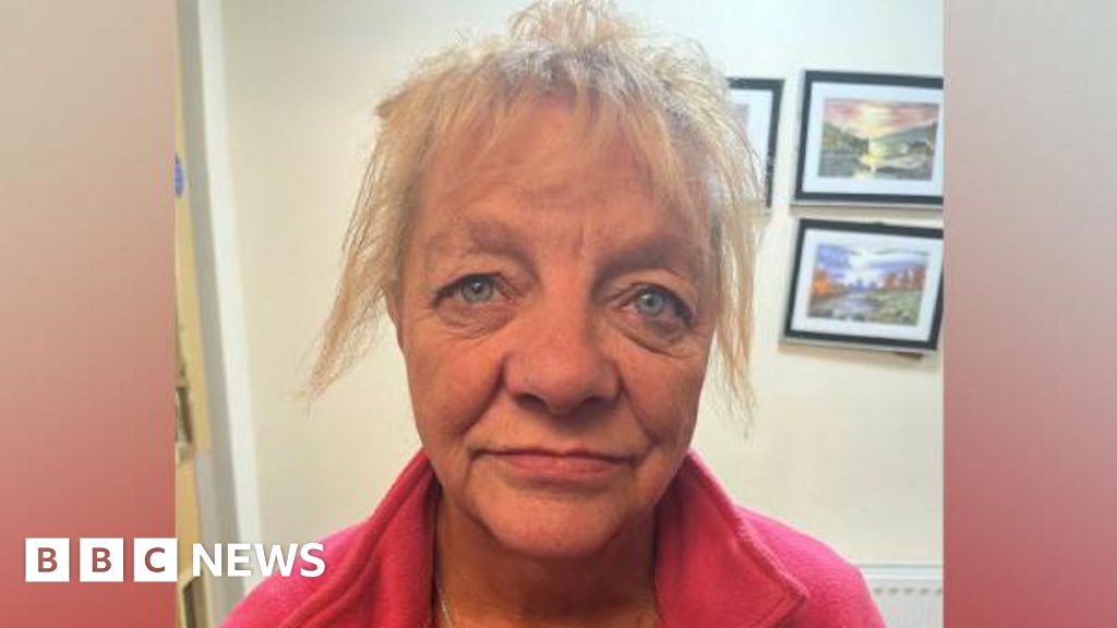 Community group staff 'paying for hotels for homeless women'