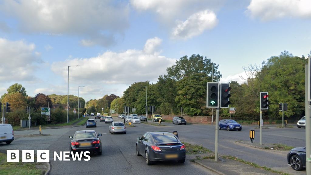 night-time-closures-warning-over-a449-staffordshire-roadworks-bbc-news