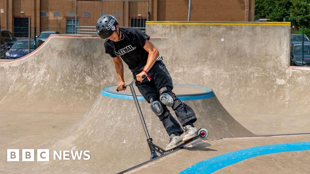 Stunt scooter prodigy, 16, making waves in competitions