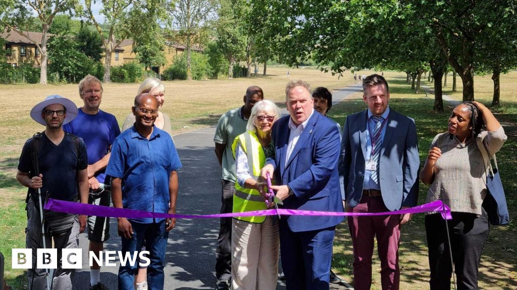Croydon tackles anti-social behaviour with outdoor gyms