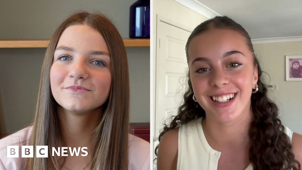 'Taking away my purpose' - Influencers on Australia's social media ban