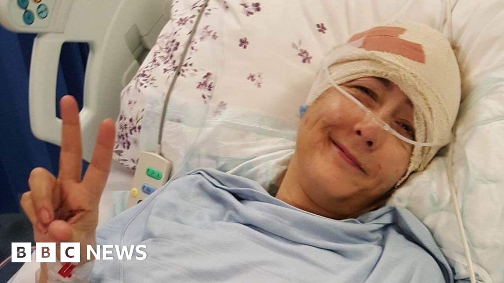 York mum with brain tumour takes on Cancer Research challenge