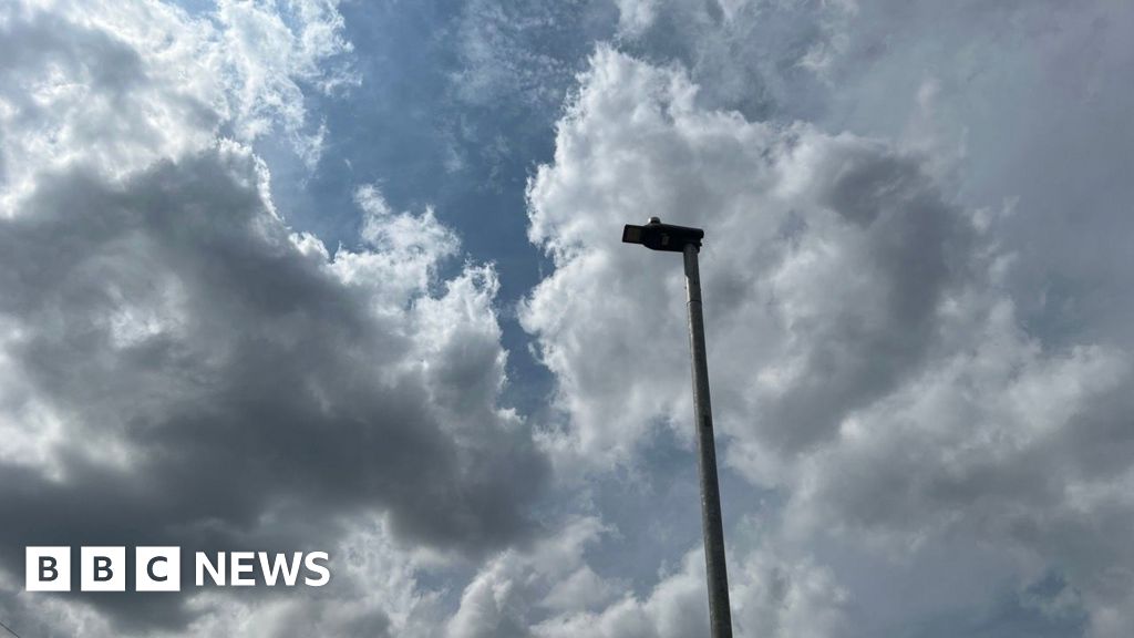 bbc.co.uk - Miles Davis - 5G tech on Devon lampposts approved despite safety fears