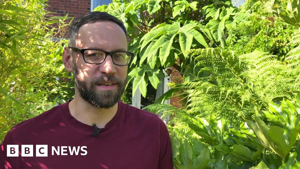 The gardener growing bananas - in Wakefield
