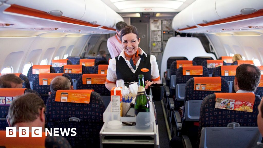 EasyJet agrees to £5.7bn takeover by US firm 
