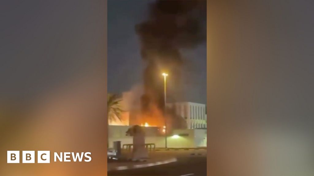 Fire breaks out near US consulate in Dubai after drone strike thumbnail