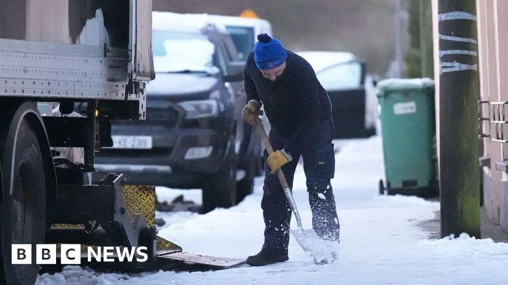 Republic of Ireland weather: Thousands without water as new warning issued