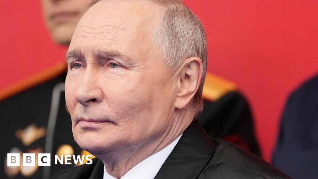 Putin denuncia a la OTAN en desfile reducido del Día de la Victoria