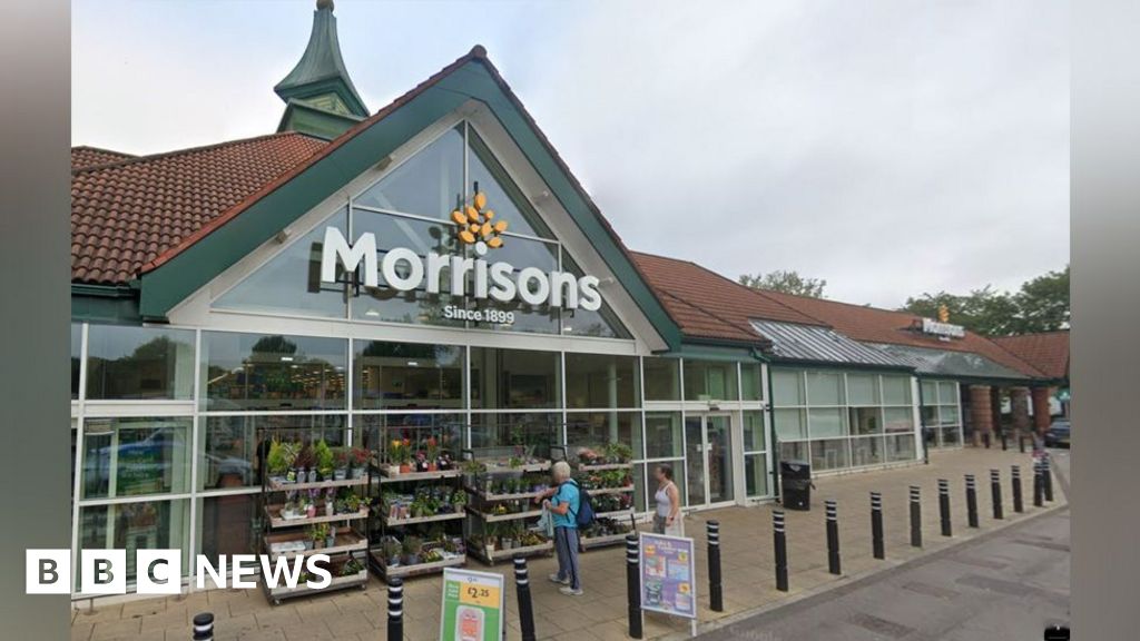 Suspected wartime bomb found at supermarket
