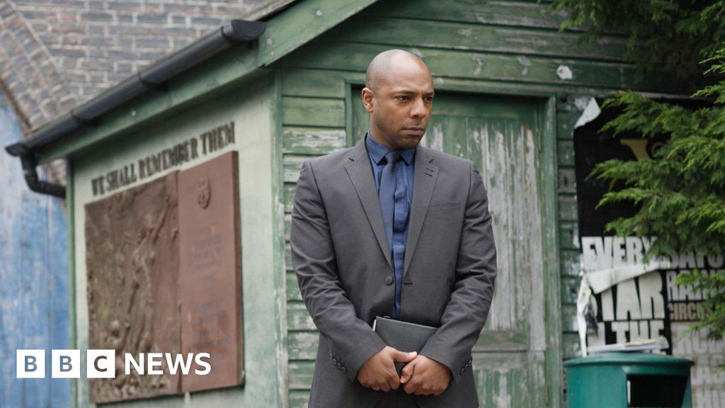 Death In Paradise: EastEnders Star Don Gilet Named New Lead Detective ...