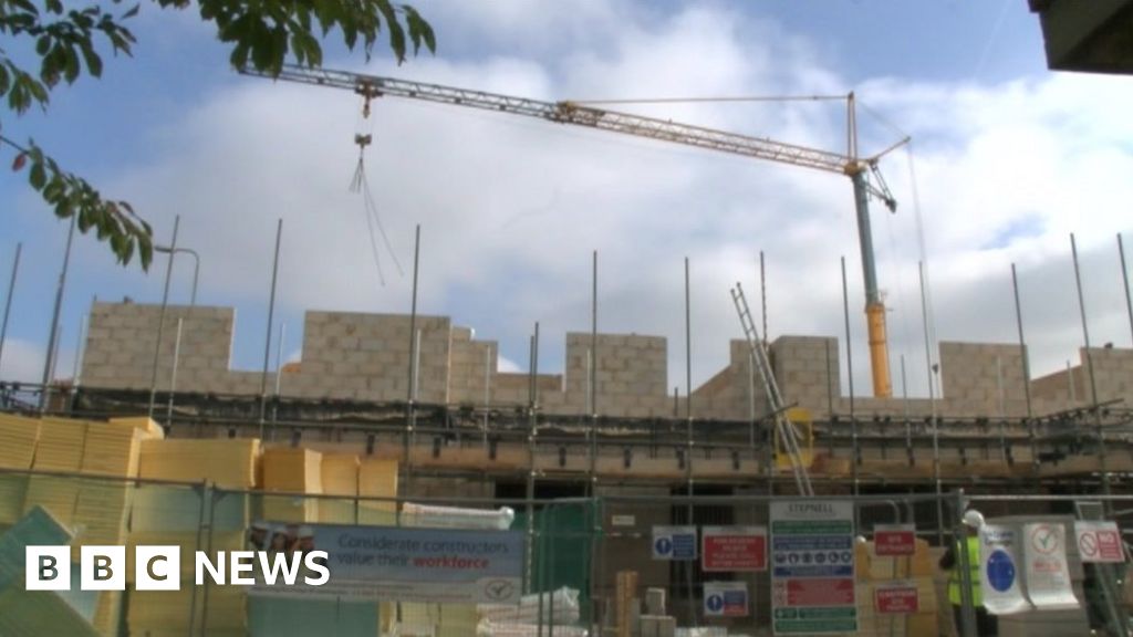 The Vale of White Horse approves plan for 13,000 new homes BBC News