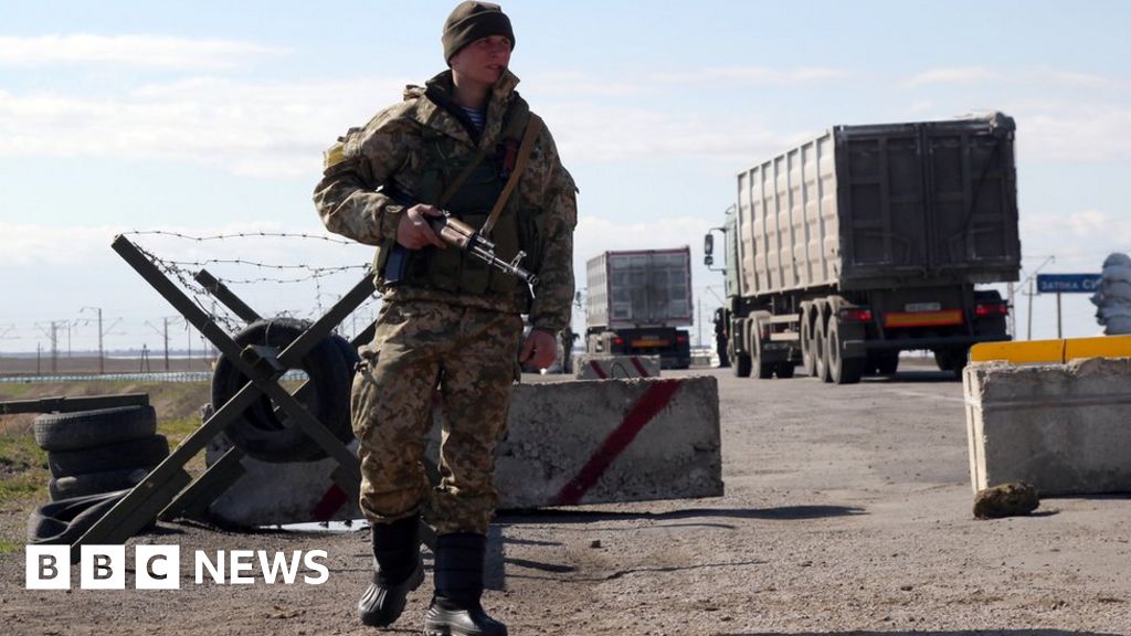 Ukraine Abducted Two Soldiers From Crimea Says Russia Bbc News
