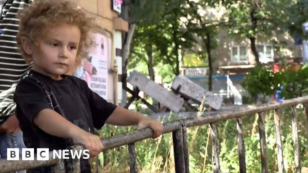 Ukraine War: Last Remaining Family in Bakhmuto