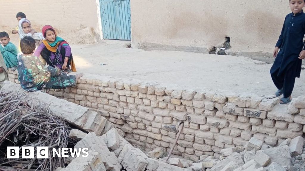 Pakistan earthquake kills 20 in Balochistan province