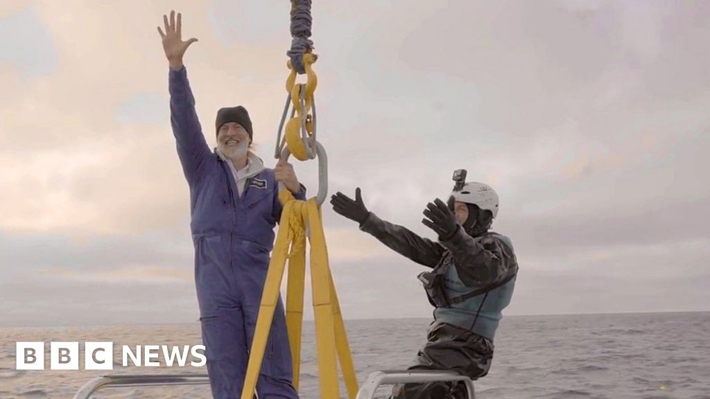 Victor Vescovo: Adventurer reaches deepest ocean locations - BBC News