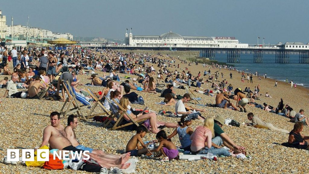Deaths spiked during UK heatwave BBC News