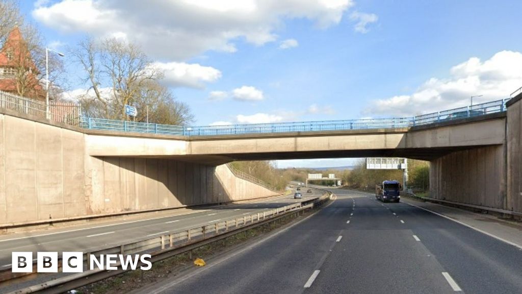 M67: Motorway to shut for weekend bridge demolition