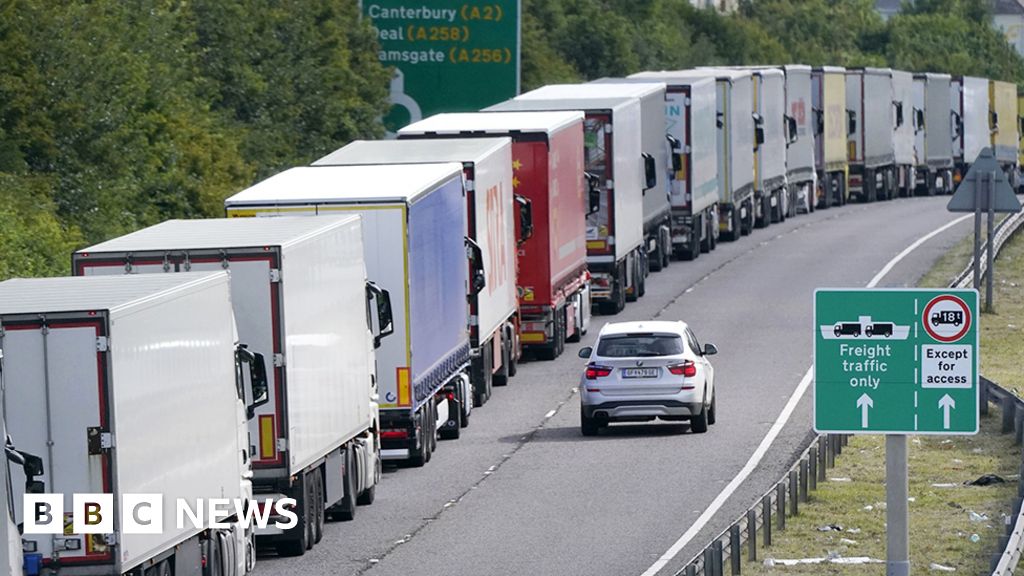 Dlaczego puste ciężarówki stanowią problem i jak je rozwiązać