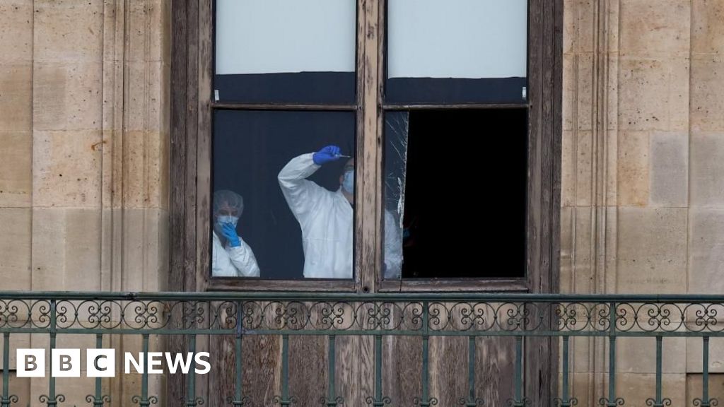 <div>Louvre heist creates 'terrible image' of France, justice minister says</div>