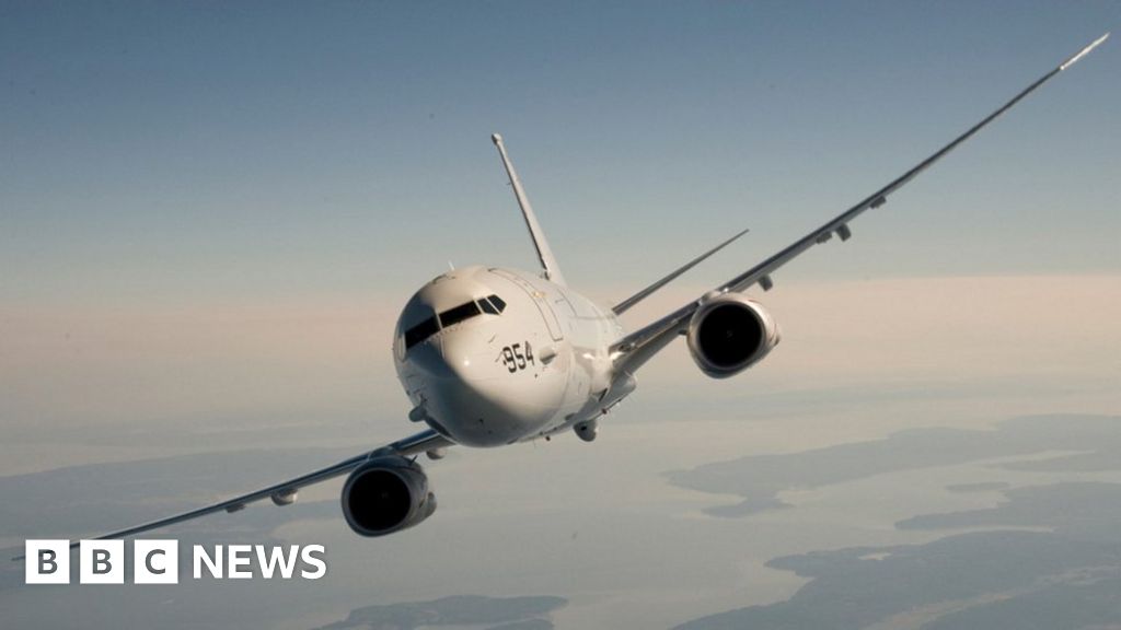 Boeing to invest £100m in base at RAF Lossiemouth - BBC News