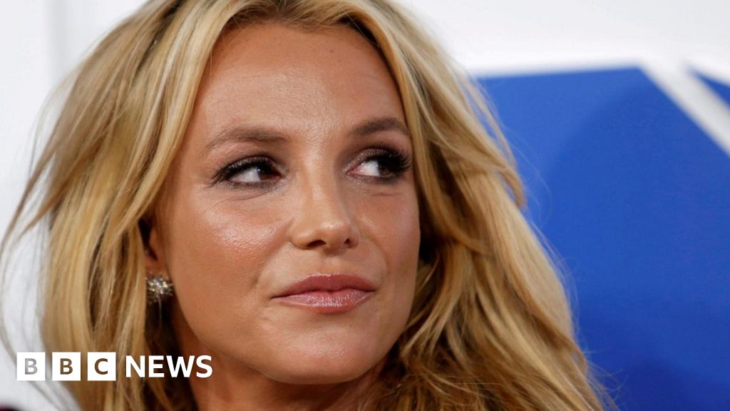 Britney Spears twierdzi, że została przejechana przez ochroniarza Victora Wimpanyamy